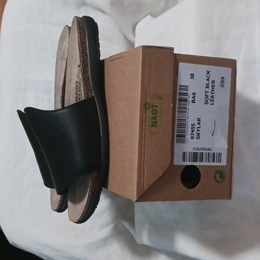 NWTags And Box, Naot Black Leather Slide Sandals - Picture 2 of 13